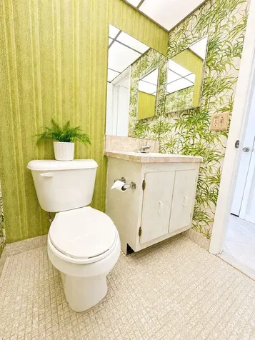 359 Capri H Delray Beach FL 33484