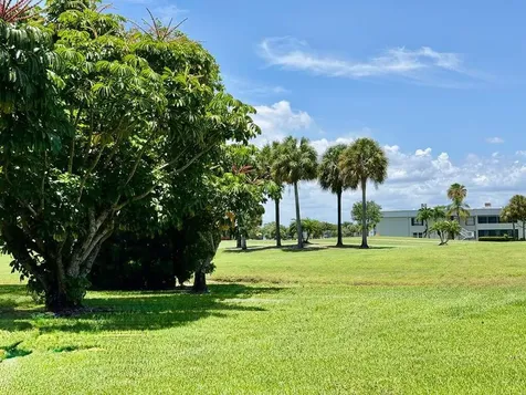 359 Capri H Delray Beach FL 33484