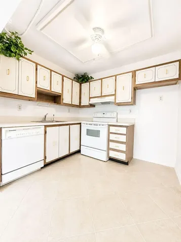 359 Capri H Delray Beach FL 33484