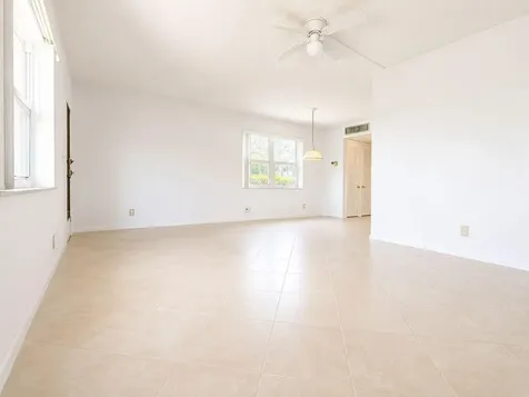 359 Capri H Delray Beach FL 33484