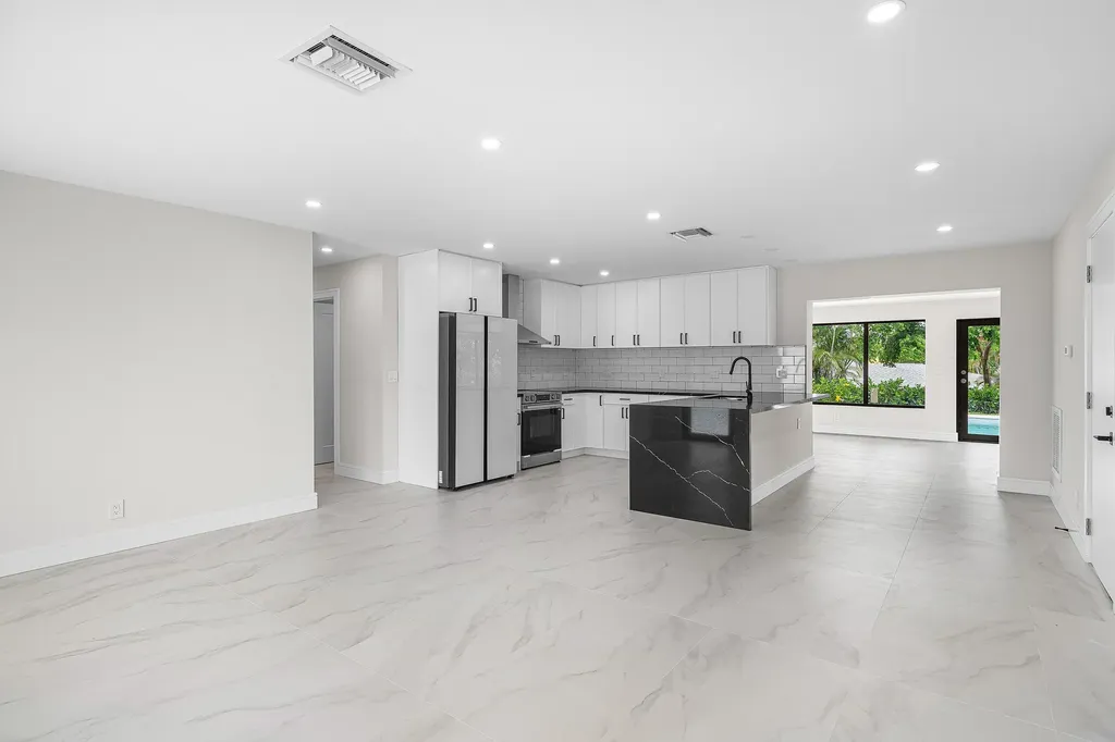 707 Sunset Drive Lake Worth Beach FL 33461