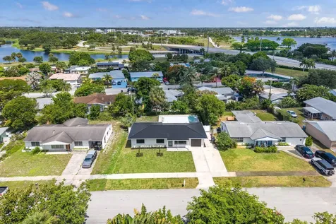 707 Sunset Drive Lake Worth Beach FL 33461