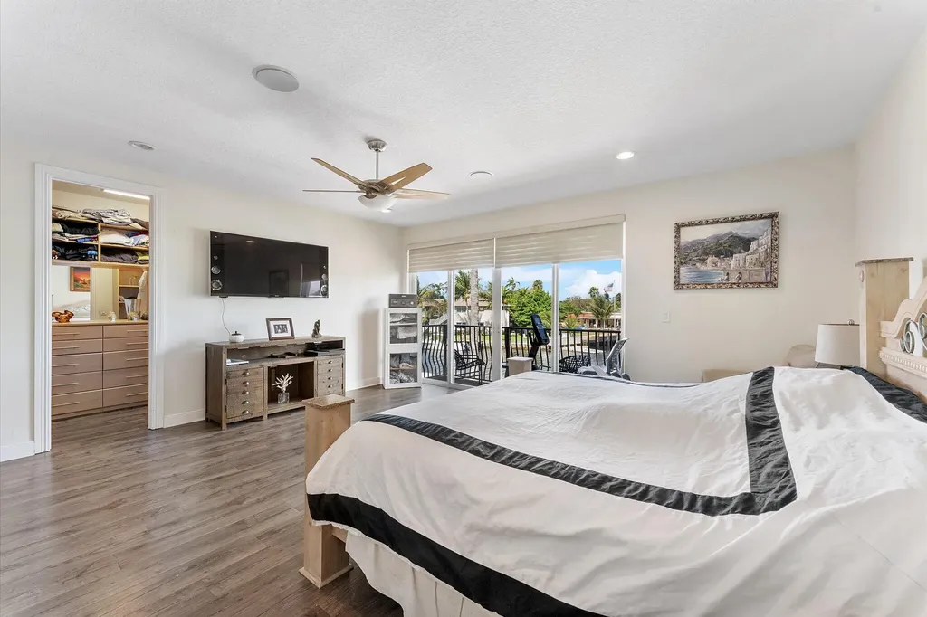 1351 SE 3rd Avenue Pompano Beach FL 33060