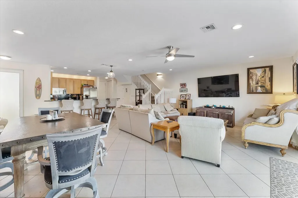 1351 SE 3rd Avenue Pompano Beach FL 33060