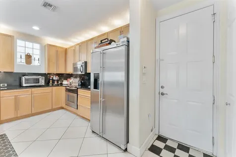 1351 SE 3rd Avenue Pompano Beach FL 33060
