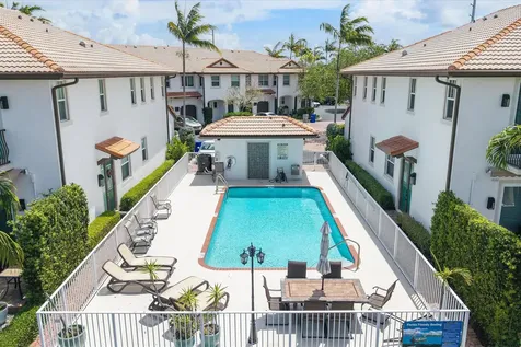 1351 SE 3rd Avenue Pompano Beach FL 33060