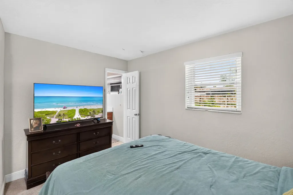 270 Iowa Avenue Fort Lauderdale FL 33312