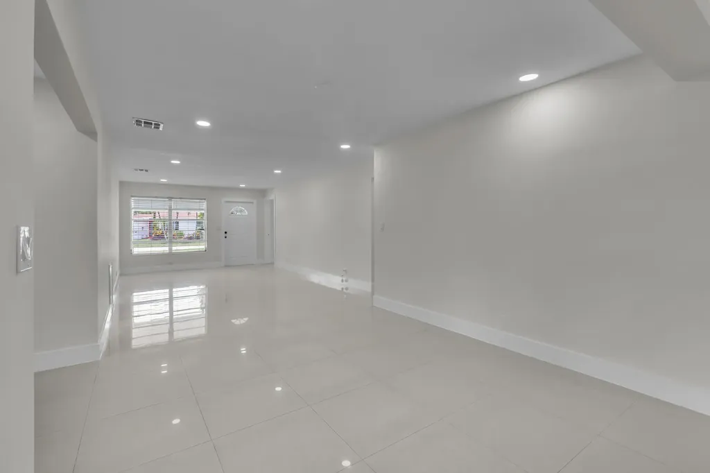 3262 Pierce Street Hollywood FL 33021