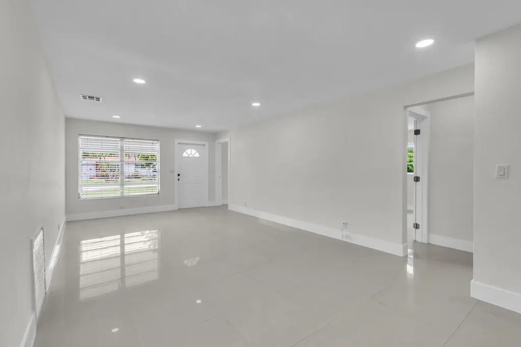 3262 Pierce Street Hollywood FL 33021
