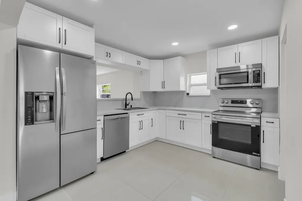 3262 Pierce Street Hollywood FL 33021