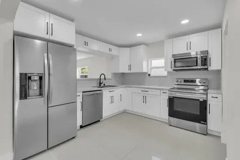 3262 Pierce Street Hollywood FL 33021