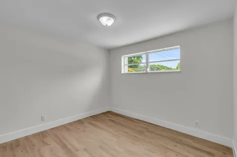 3262 Pierce Street Hollywood FL 33021