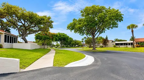 2601 Boundbrook Boulevard Palm Springs FL 33406