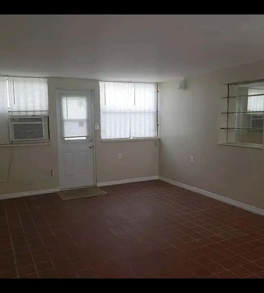 2490 NW 91st Street Miami FL 33147