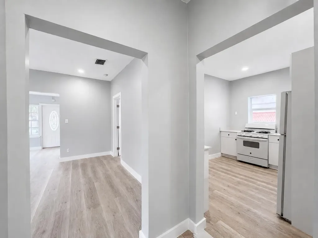 1905 Monroe Street Hollywood FL 33020
