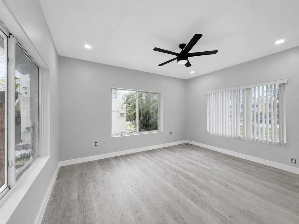 1905 Monroe Street Hollywood FL 33020