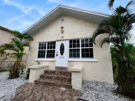 1905 Monroe Street Hollywood FL 33020