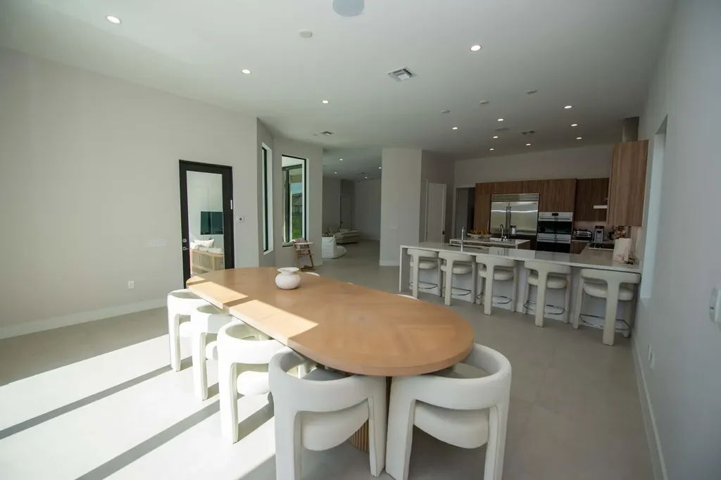 5746 Ashwood Circle W Hollywood FL 33312
