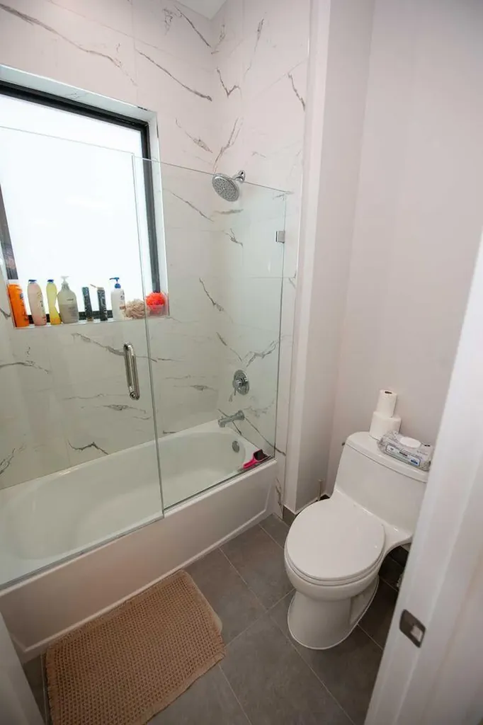 5746 Ashwood Circle W Hollywood FL 33312