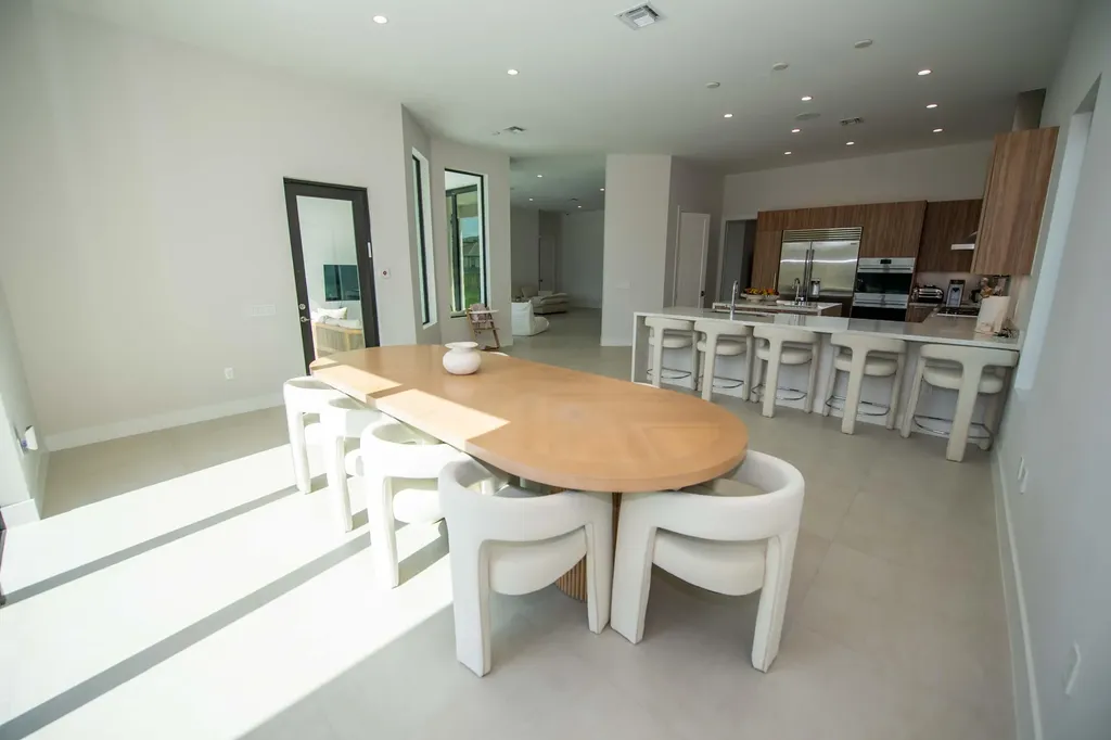 5746 Ashwood Circle W Hollywood FL 33312