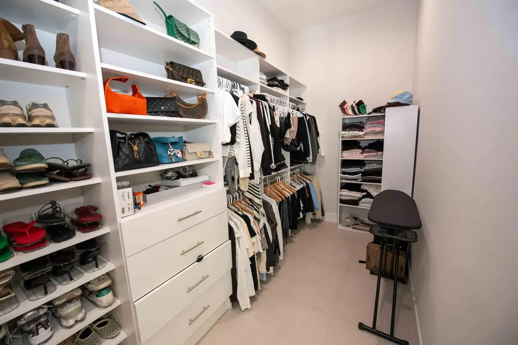 5746 Ashwood Circle W Hollywood FL 33312