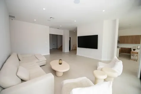 5746 Ashwood Circle W Hollywood FL 33312
