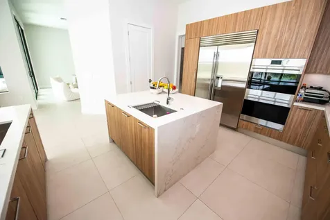 5746 Ashwood Circle W Hollywood FL 33312