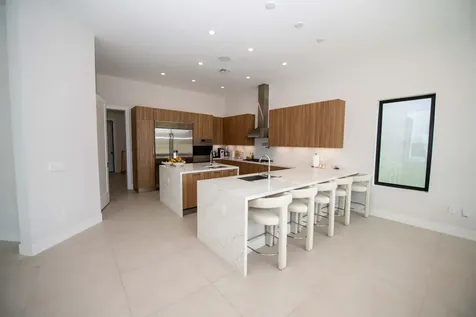 5746 Ashwood Circle W Hollywood FL 33312