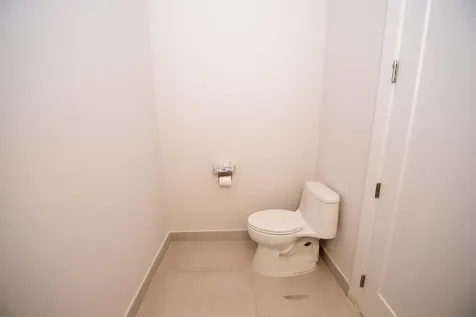 5746 Ashwood Circle W Hollywood FL 33312