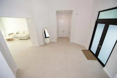 5746 Ashwood Circle W Hollywood FL 33312