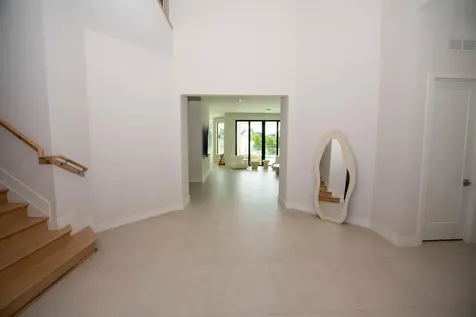 5746 Ashwood Circle W Hollywood FL 33312