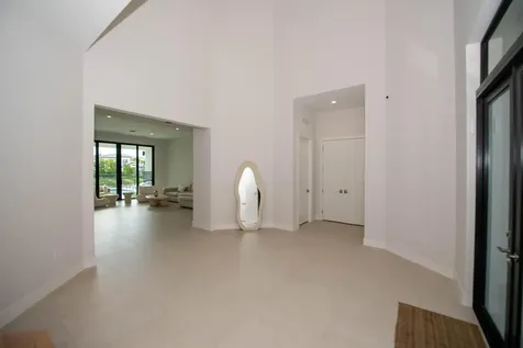 5746 Ashwood Circle W Hollywood FL 33312