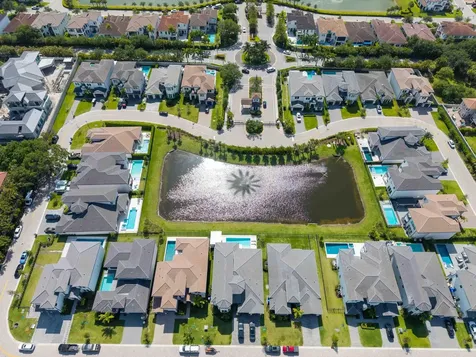 5746 Ashwood Circle W Hollywood FL 33312