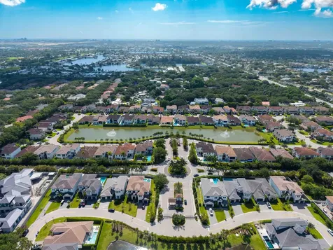 5746 Ashwood Circle W Hollywood FL 33312