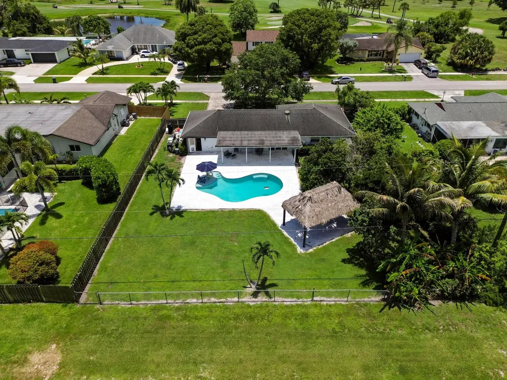 7635 Oakmont Drive Lake Worth FL 33467