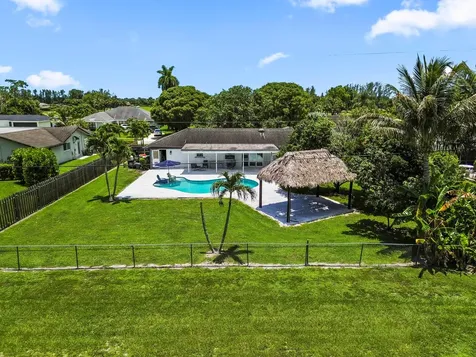 7635 Oakmont Drive Lake Worth FL 33467