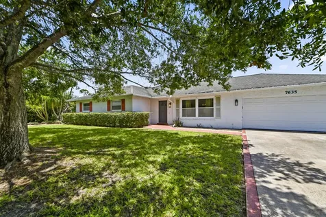 7635 Oakmont Drive Lake Worth FL 33467