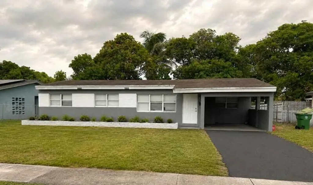 1067 Iroquois Avenue Fort Lauderdale FL 33312