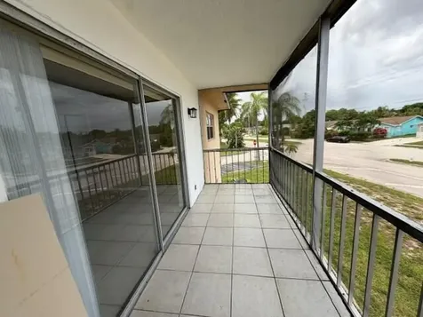 9272 SW 3rd Street Boca Raton FL 33428