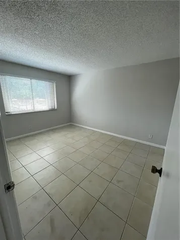 197 Lakeview Drive Weston FL 33326