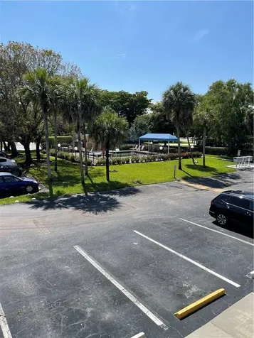 197 Lakeview Drive Weston FL 33326