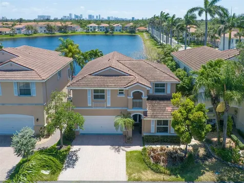 1084 Corkwood Street Hollywood FL 33019