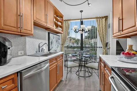 2804 Bridgewood Drive Boca Raton FL 33434