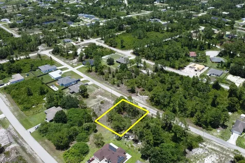 518 Cottonwood Avenue S Lehigh Acres FL 33974