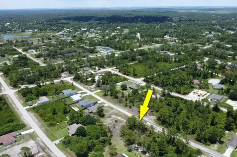518 Cottonwood Avenue S Lehigh Acres FL 33974
