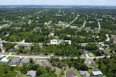 518 Cottonwood Avenue S Lehigh Acres FL 33974