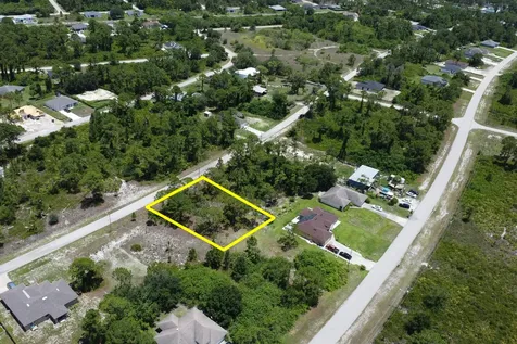 518 Cottonwood Avenue S Lehigh Acres FL 33974