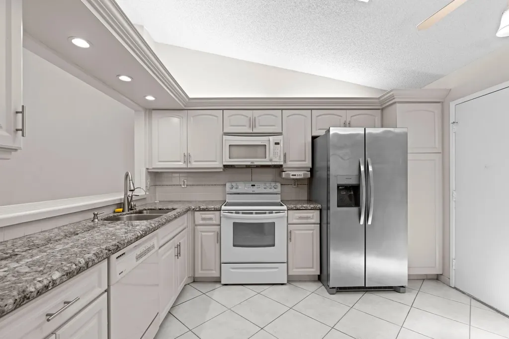 10044 Andrea Lane Boynton Beach FL 33437