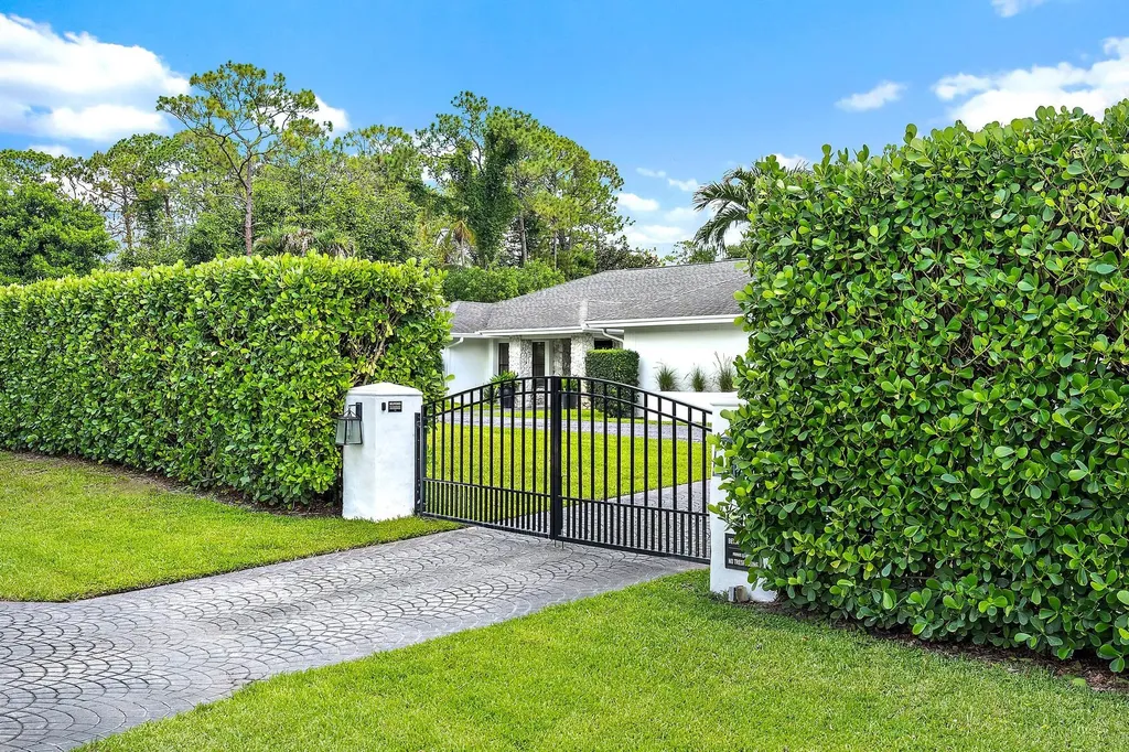 14039 Greentree Trail Wellington FL 33414