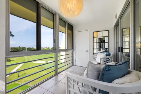 3654 Via Poinciana Lake Worth FL 33467
